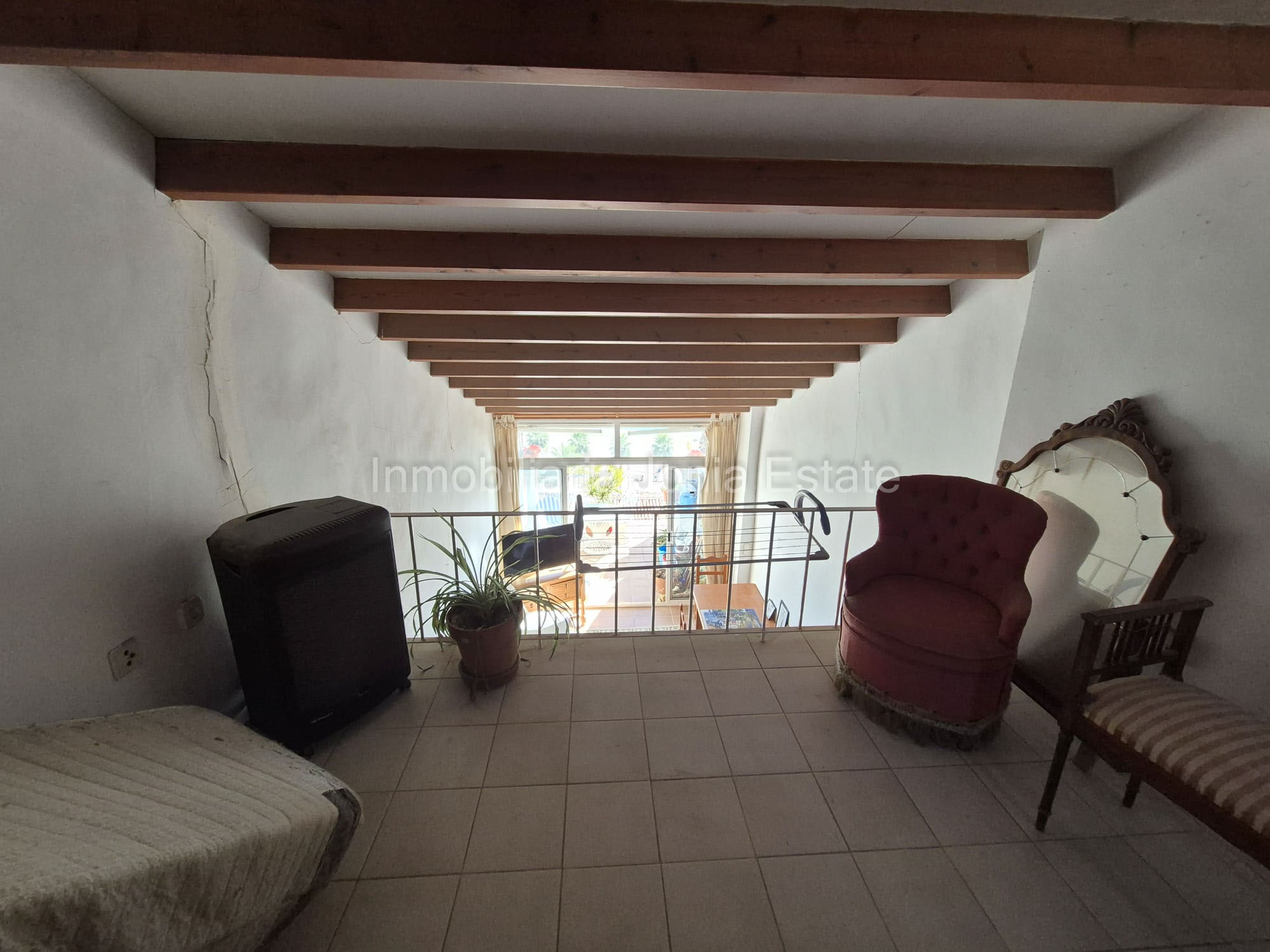 Edificio de 4 Plantas-Viviendas con vistas al mar