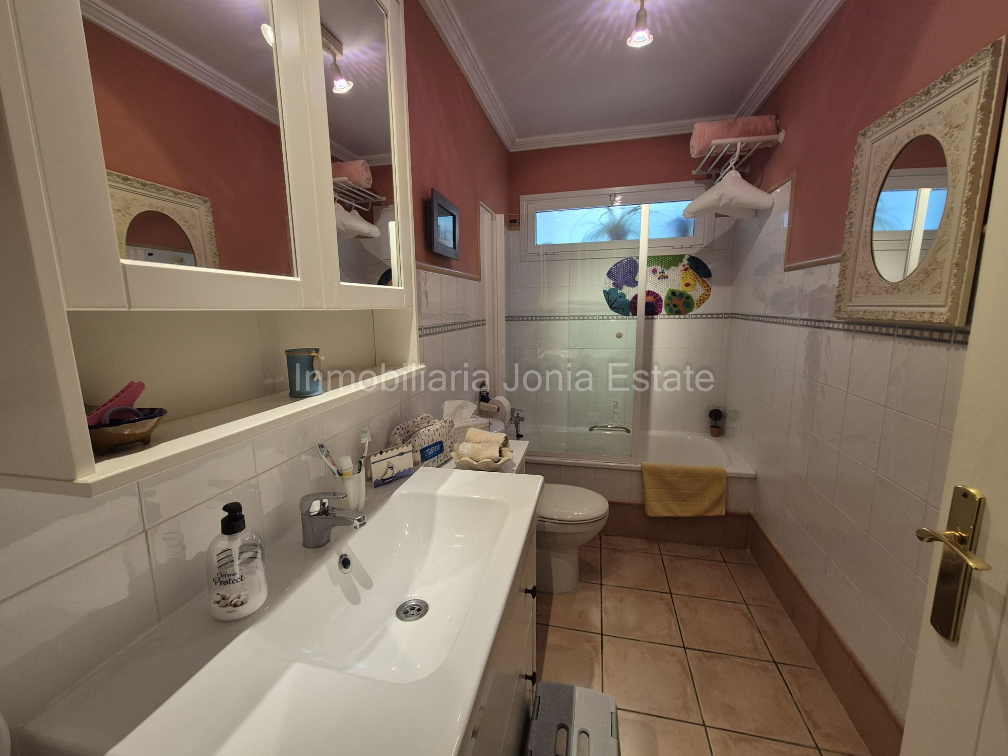 Chalet con piscina en Altea