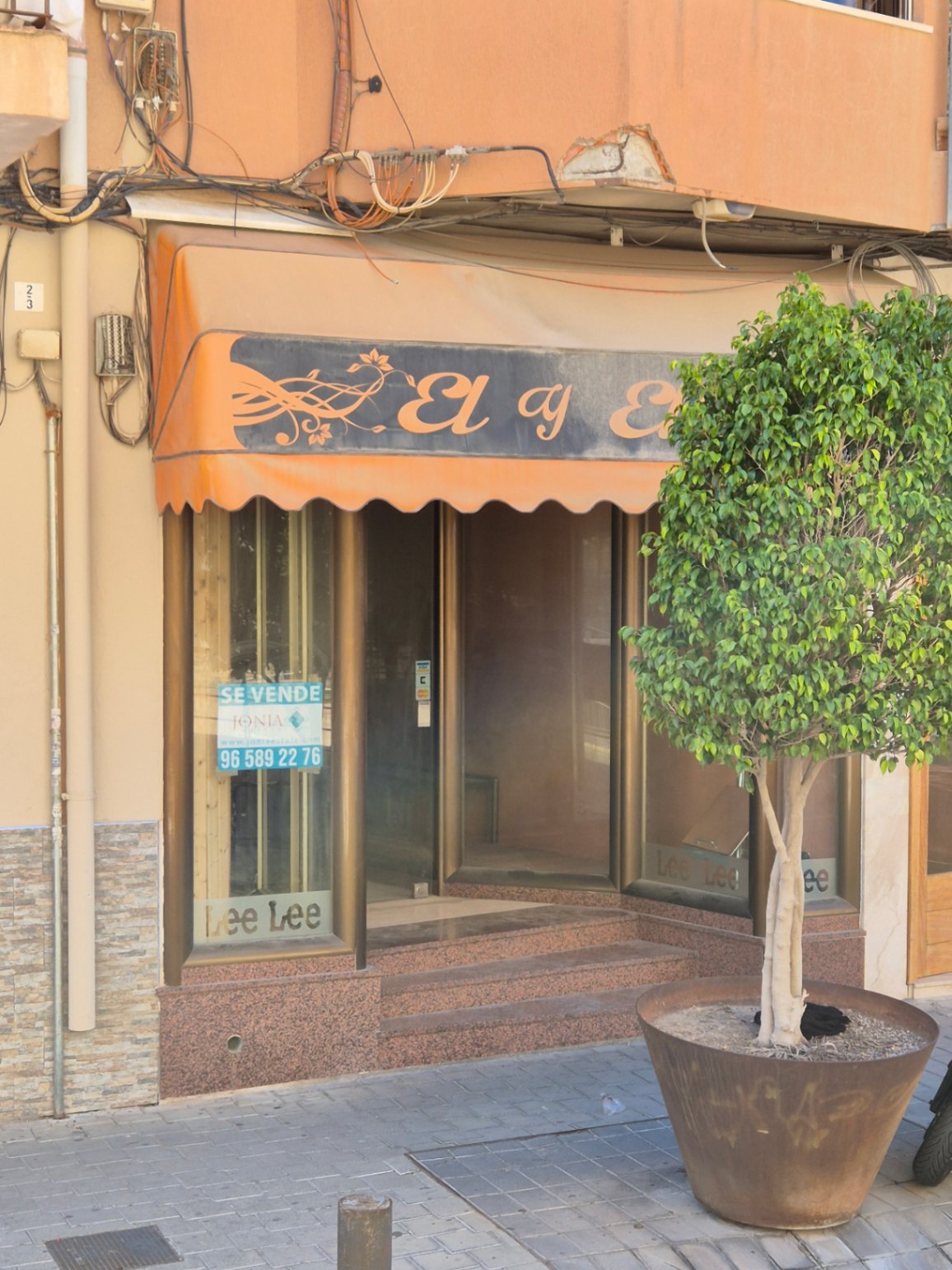 Local comercial céntrico en La Creueta (Villajoyosa)