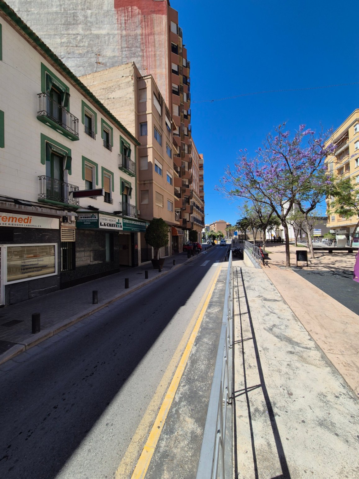 Local comercial céntrico en La Creueta (Villajoyosa)