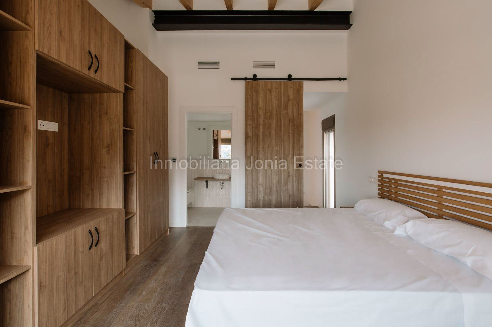 En venta Chalet con piscina en Orcheta
