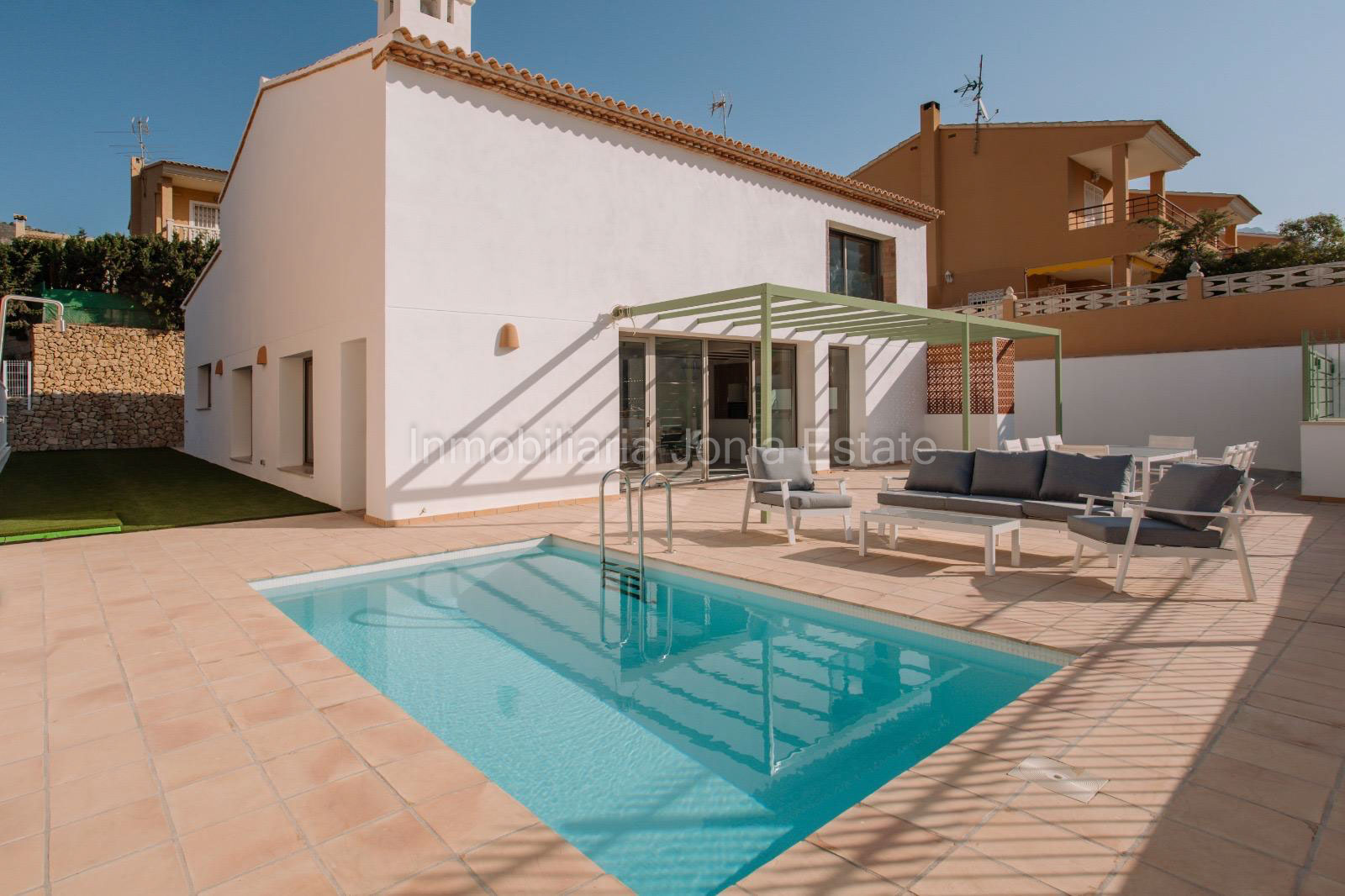 En venta Chalet con piscina en Orcheta