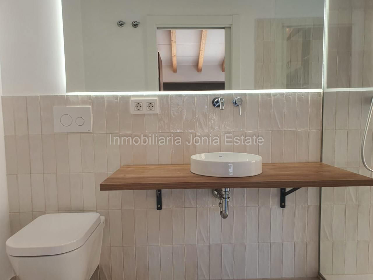 En venta Chalet con piscina en Orcheta