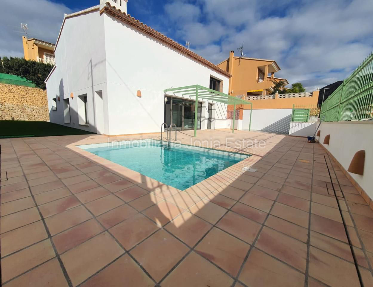 En venta Chalet con piscina en Orcheta