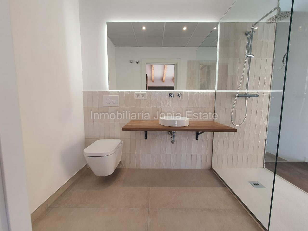 En venta Chalet con piscina en Orcheta