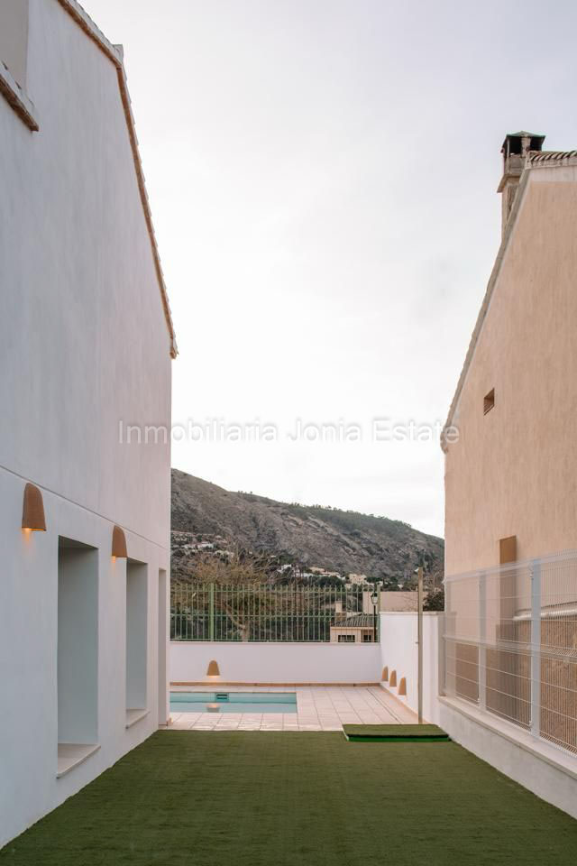 En venta Chalet con piscina en Orcheta