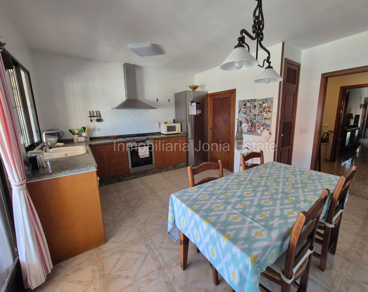 Vivienda de 3 habitaciones con garaje cerrado, cerca del mar en Villajoyosa