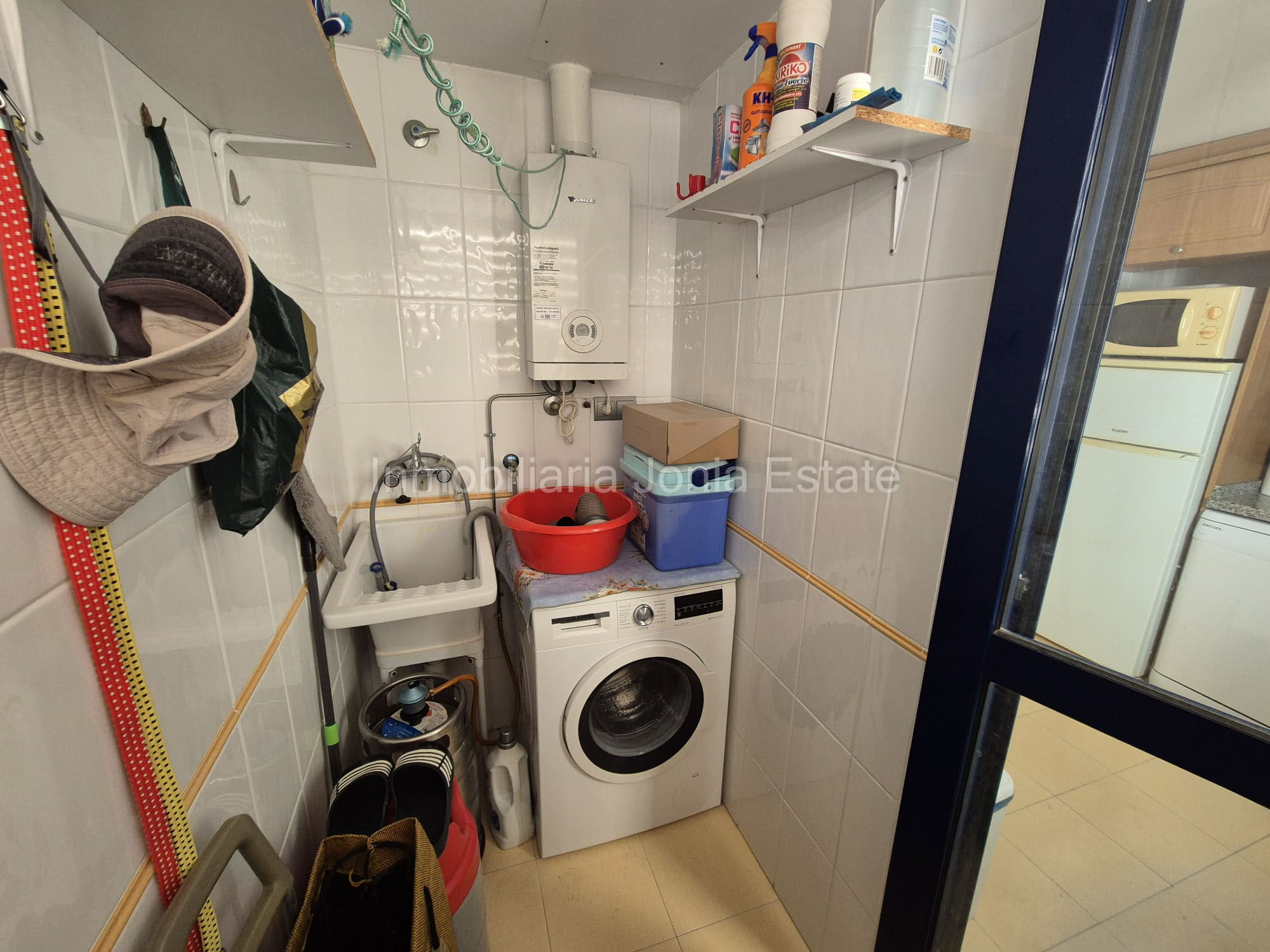 Piso de 3 habitaciones y 2 baños con plaza de aparcamiento en pleno centro de Villajoyosa