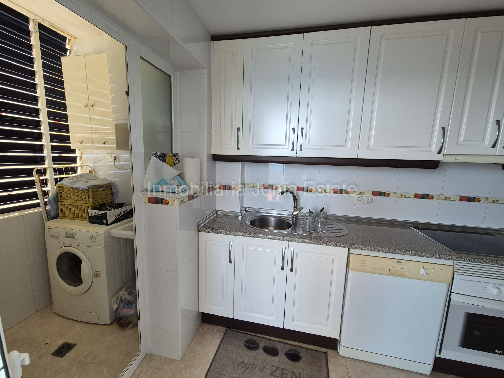 Te koop: woning met 3 slaapkamers en 2 badkamers met uitzicht op zee in Villajoyosa