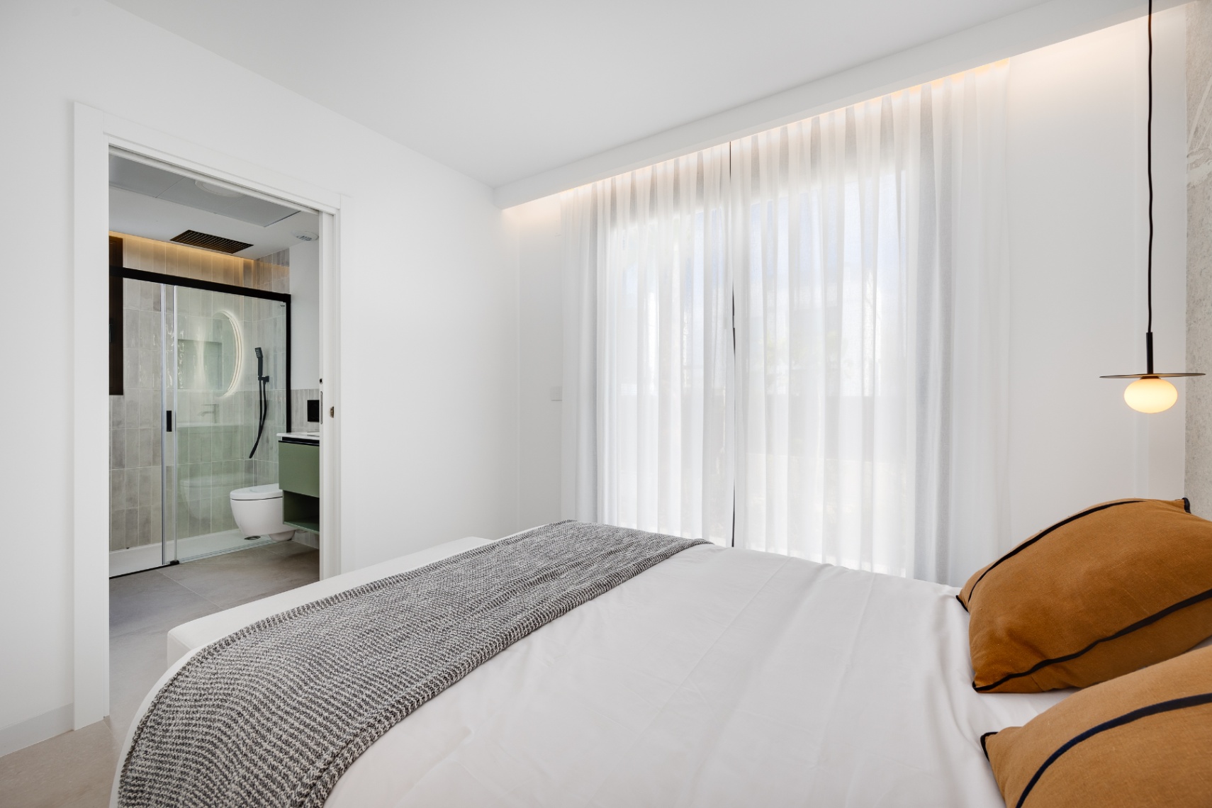 Villa de 3 dormitorios con piscina privada y solárium de 120 m²