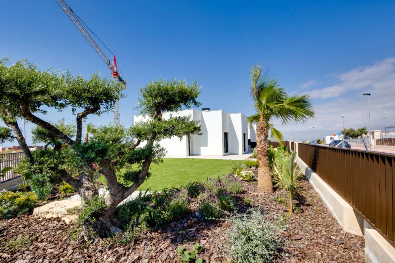 Villa de 3 dormitorios con piscina privada y solárium de 120 m²