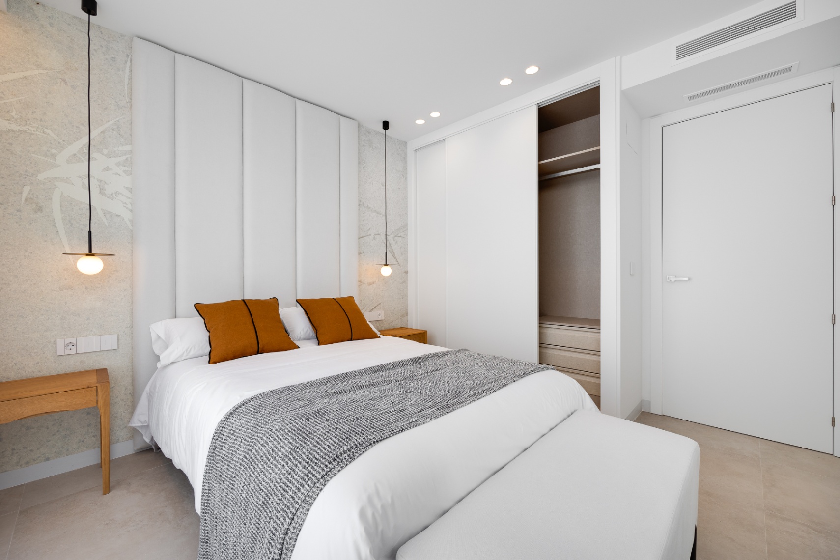 Villa de 3 dormitorios con piscina privada y solárium de 120 m²