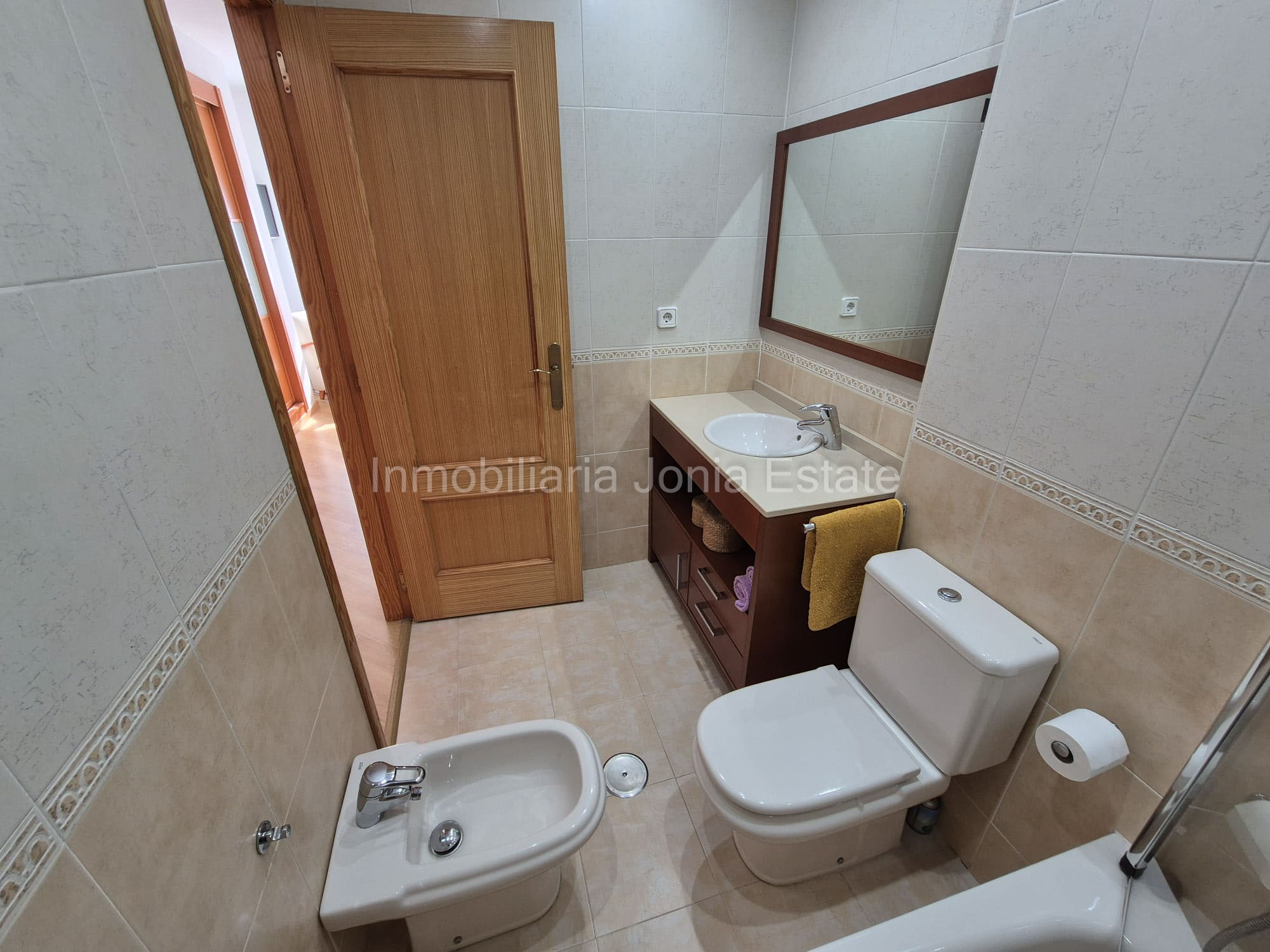 Vivienda con terraza, vistas al mar y amplio garaje en Villajoyosa