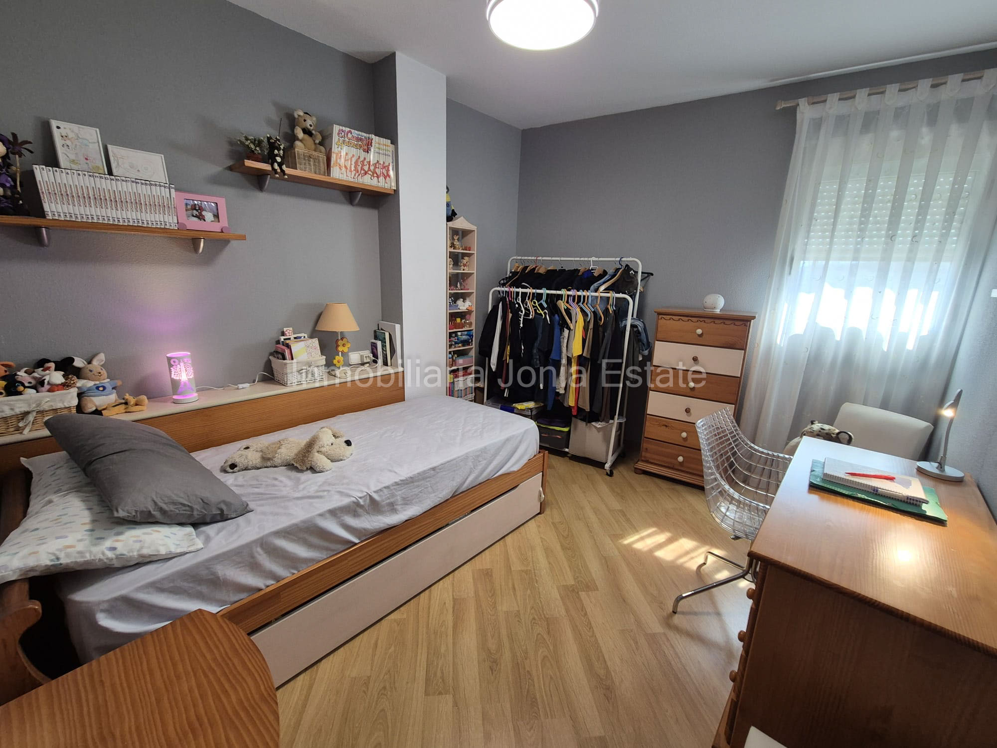 Vivienda con terraza, vistas al mar y amplio garaje en Villajoyosa