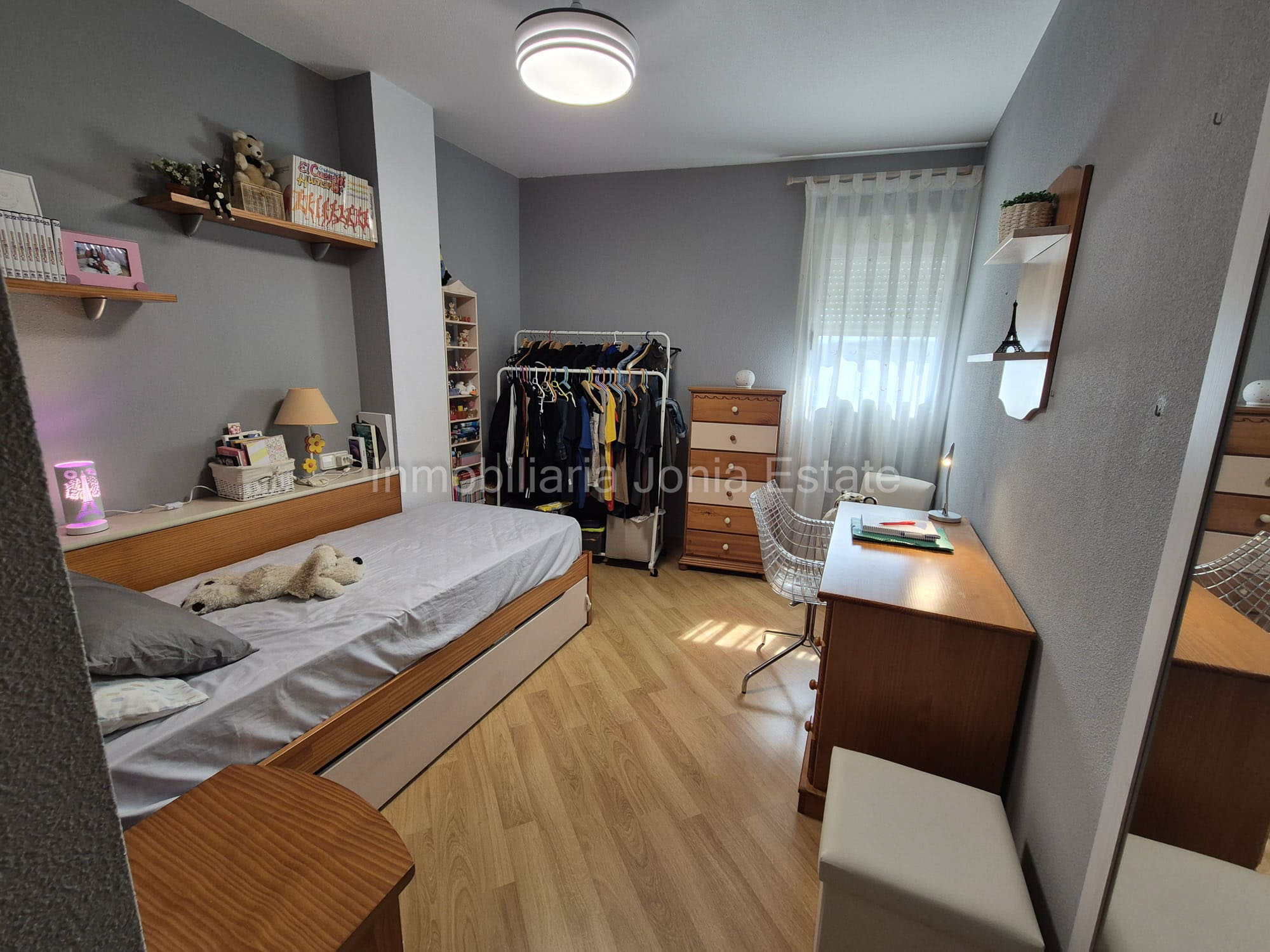 Vivienda con terraza, vistas al mar y amplio garaje en Villajoyosa