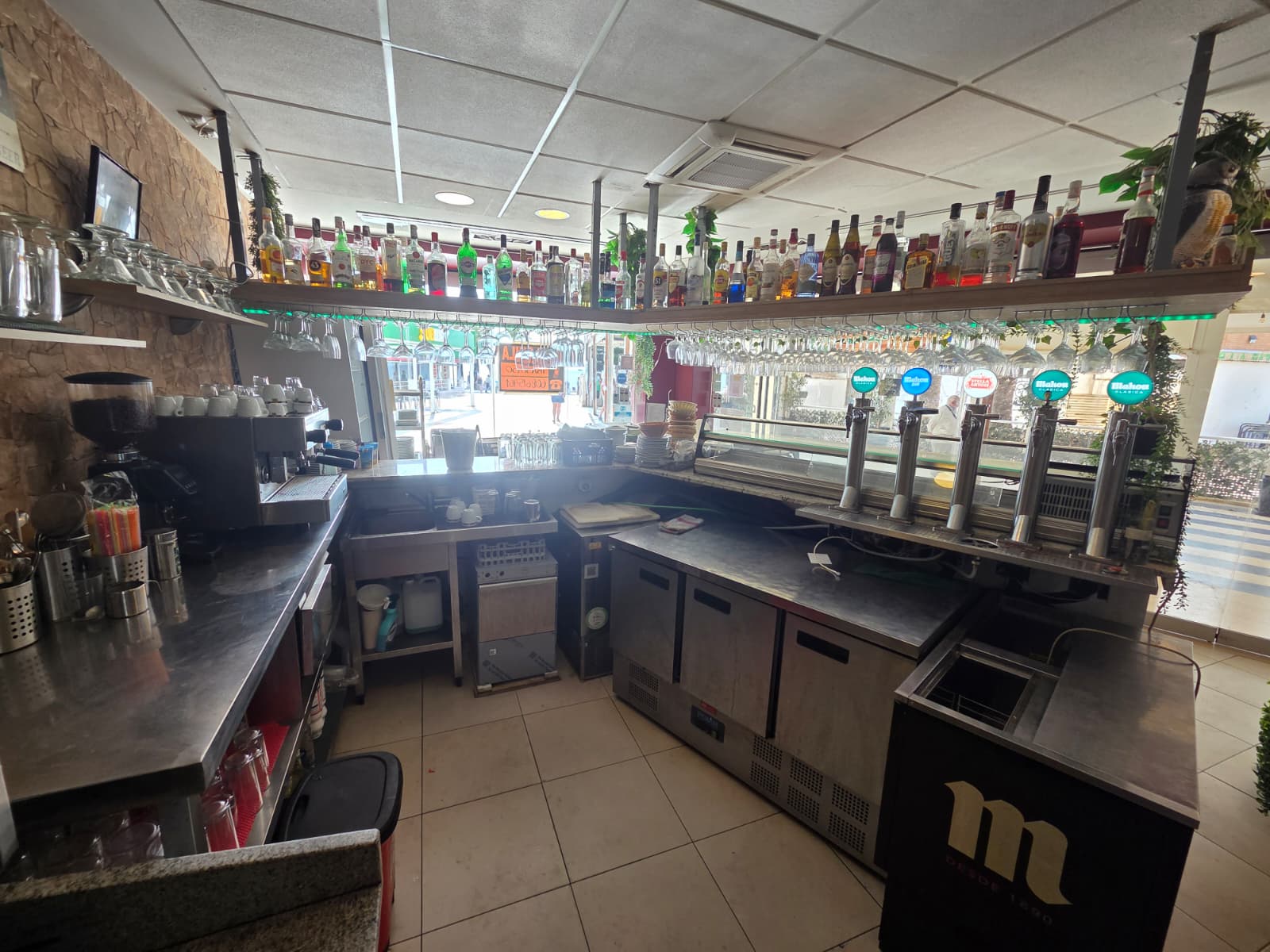 Restaurante en traspaso en primera línea de Playa de Levante, Benidorm