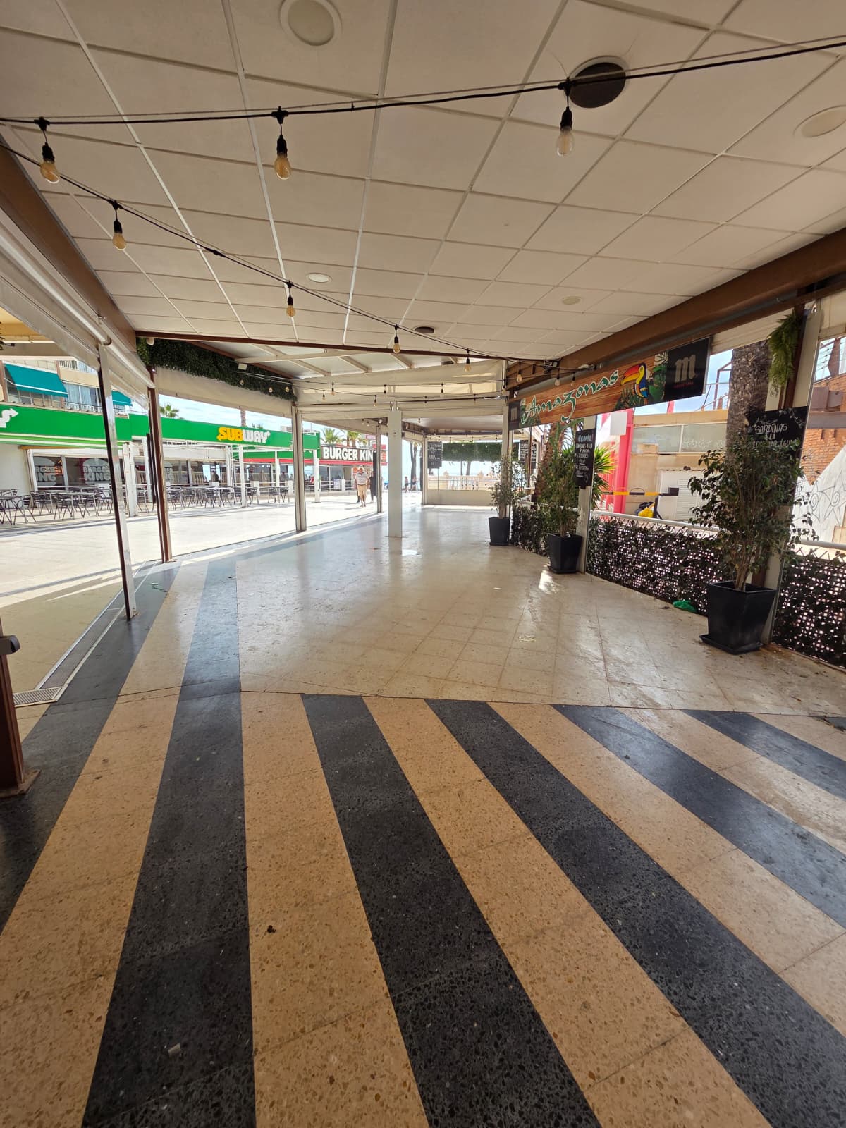 Restaurant à céder en première ligne de la Playa de Levante, Benidorm.