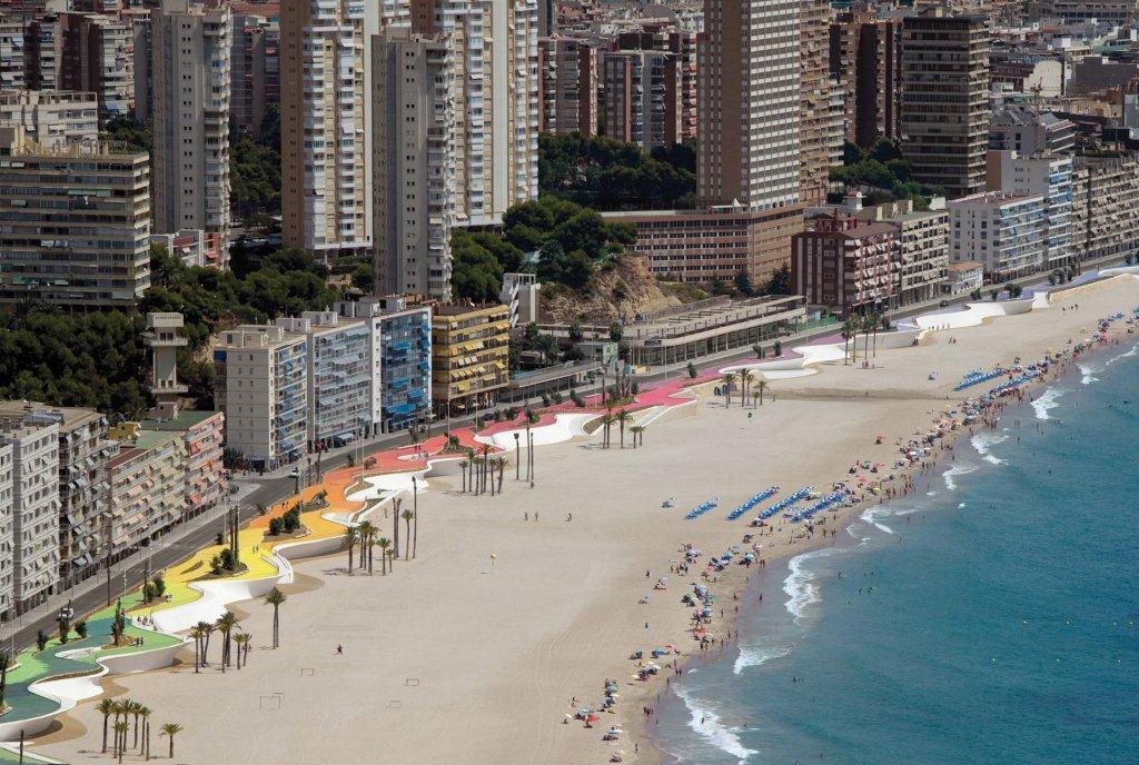 Local Comercial en Playa Poniente de Benidorm