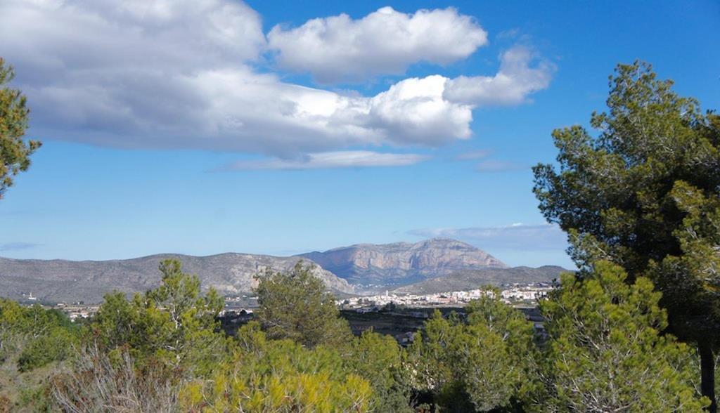 Parcela Rústica en Benimarco (Benisa) con excelentes vistas