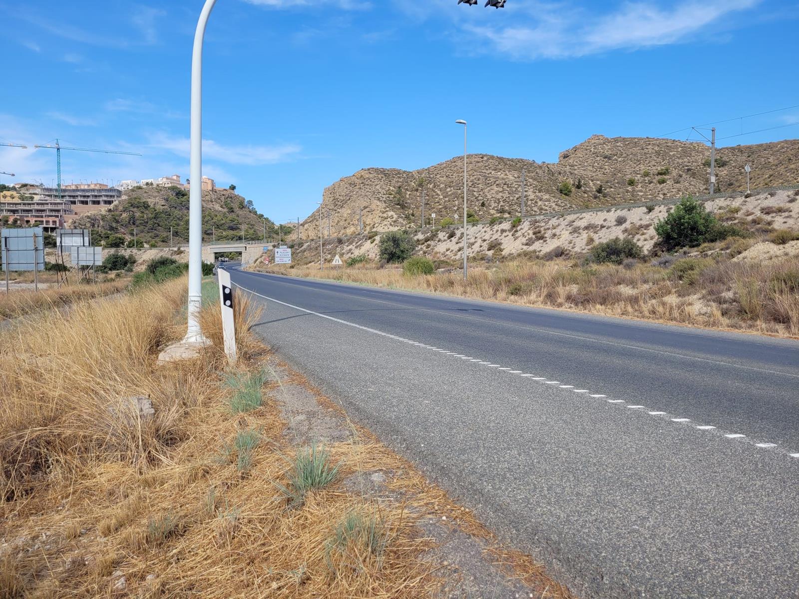 Suelo urbano terciario en venta en Villajoyosa – gran visibilidad junto a carretera general